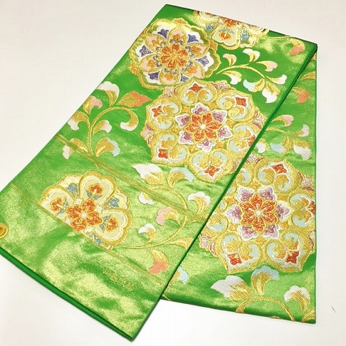 神戸・元町の着物専門店 丸太やの情景 鮮やかなグリーンが美しい川島織物の振袖用袋帯☆