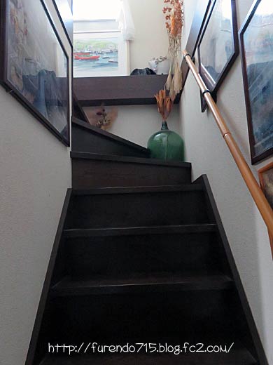 階段ギャラリー