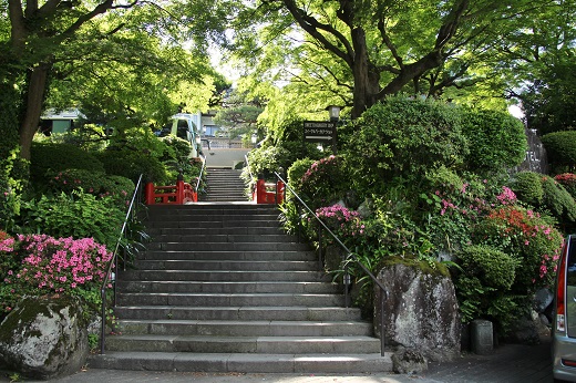 「富士屋ホテル」玄関への石段