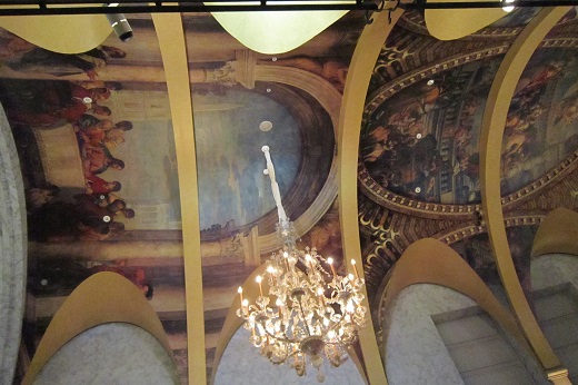 ヴェネチアン・グラス美術館の天井