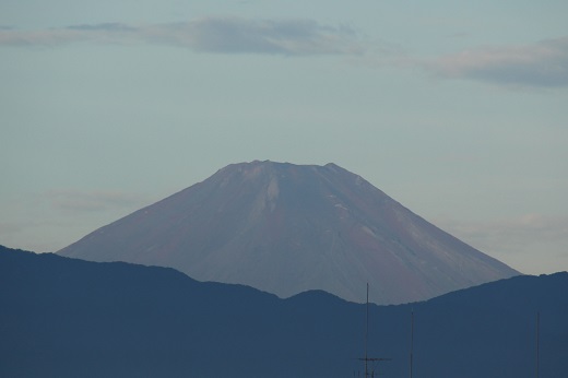 １０月上旬早朝の富士山