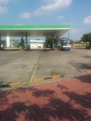 2016年4月パタヤ途中で給油