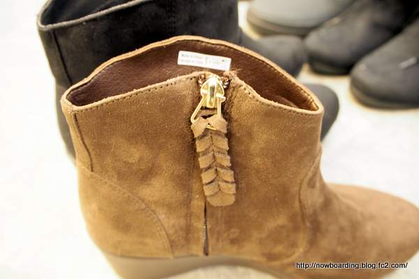 leigh synthetic suede wedge bootie w　レイ シンセティック スエード ウェッジ ブーティ